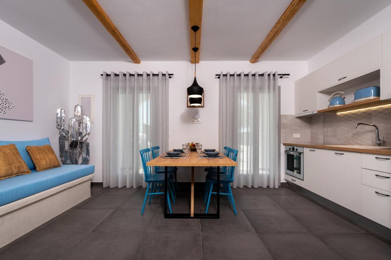 Modern Dome Homes Of Santorini 페리사 외부 사진